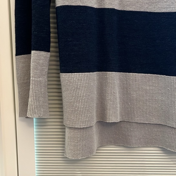 Barney’s NY V neck linen blend sweater - Picture 3 of 7